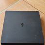 PS4 Slim 500GB + 1 controller + 2 Games Image 2