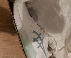 Asics Woman tenis trainers Size 5 UK 38 Eur brand new boxed