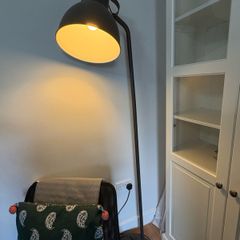 floor lamp