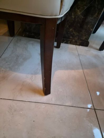 Kitchen Table & Chairs