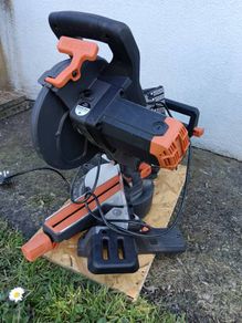 Mitre saw