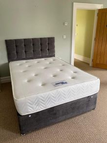 New Stylish Double 4ft, 4ft6, King 5ft And 6ft Superking Sizes Divan Beds Instock. Drawers And Optional Tufted Mattresses Available. Free Delivery