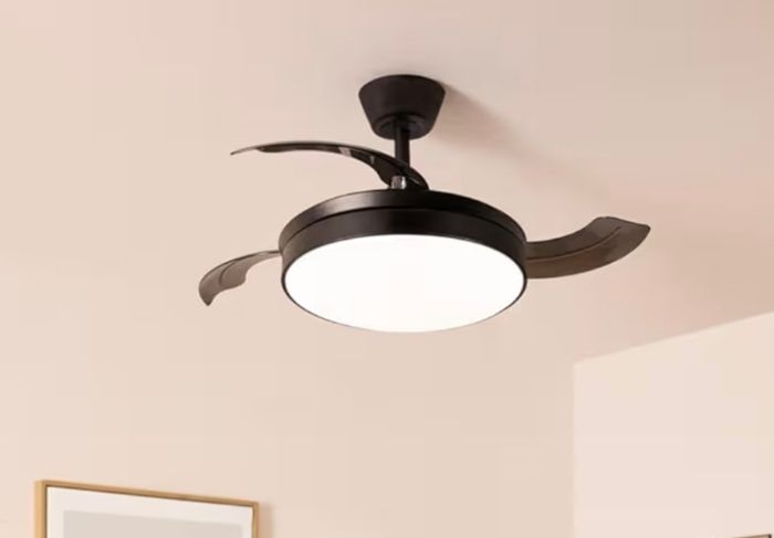 ceiling fan and light with Remote control, brand new still in box