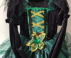 Girl's dress up dress size 7-8years