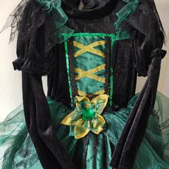Girl's dress up dress size 7-8years