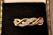 9ct diamond gold ring size O