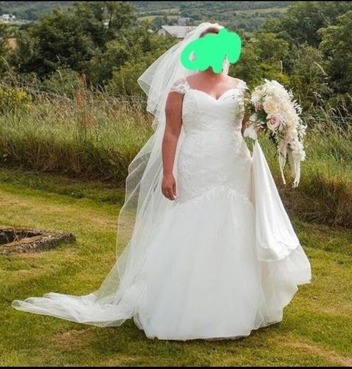 Rebecca Ingram Wedding Dress - Size 16