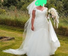 Rebecca Ingram Wedding Dress - Size 16