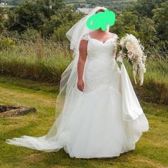 Rebecca Ingram Wedding Dress - Size 16