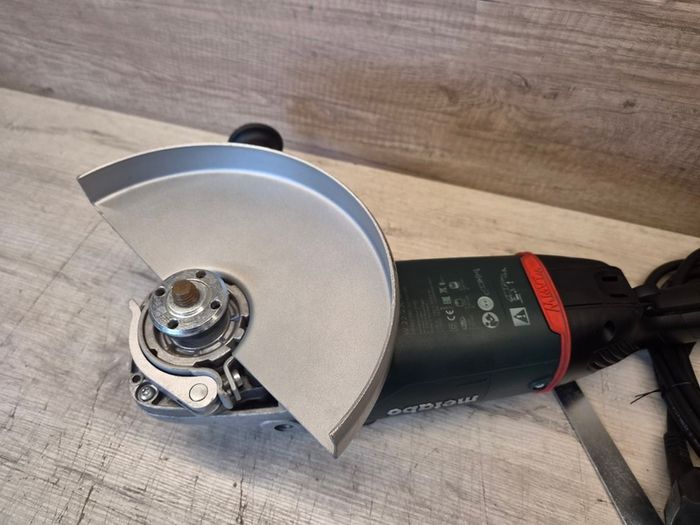 METABO 9 inch, 2200W Angle Grinder WE 22-230 MVT