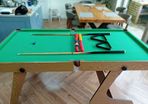 pool table/snooker table