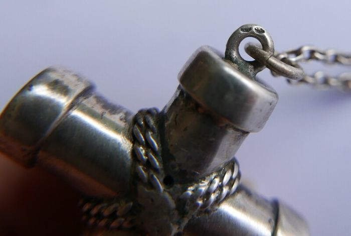 Vintage 925 Sterling Silver large Cross Pendant and Chain length 20" - 22g