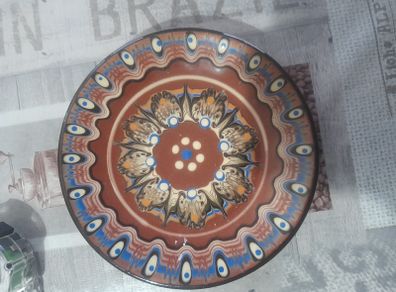 Majolica Art Pottery Wall Plate no chips or cracks, Postage Available or Collection