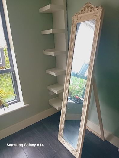 Free mirror