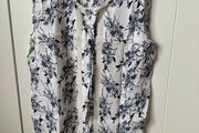 He loves me, he loves me not women ladies sleeveless shirt, tank top, mint condition, like new