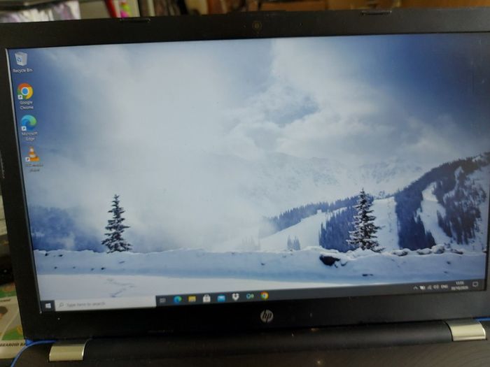 HP 15.6 inch Laptop, Model 15-bw059sa, AMD A6-9220 Radeon R4, 5 Compute Cores 2C plus 3G, 2.5GHz, 4GB Ram, 1 Terrabyte HDD, Windows 10, Microsoft Edge, Chrome, and VLC