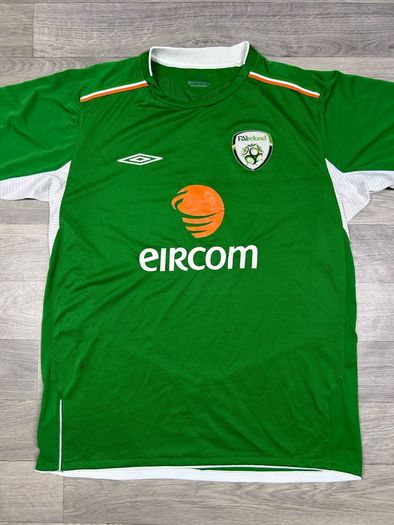 Genuine vintage 2004 Umbro Ireland Home Jersey Shirt Mens Large