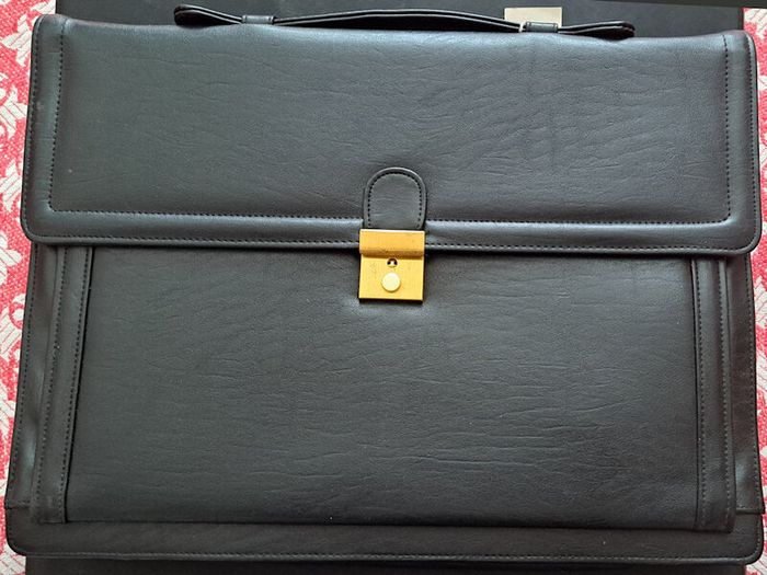 Expanding Leather Briefcase by TopTrend - New Old Stock