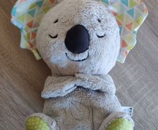 Fisher-Price Soothe 'n Snuggle Koala plush sound machine