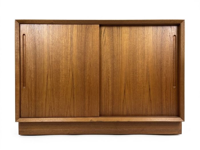 Vintage Retro Mid Century Teak Danish Sideboard/Cabinet