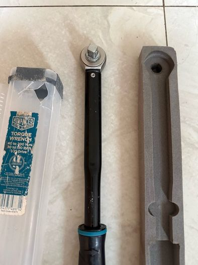 Halfords 40-200Nm torque wrench