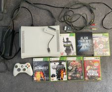 Xbox 360 60GB White Bundle - Refurbished Controller and 8 Games