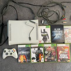 Xbox 360 60GB White Bundle - Refurbished Controller and 8 Games