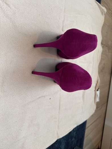 Purple / fucsia high heels stilettos like new