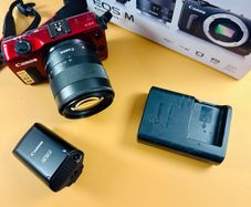 Canon EOS M Kit