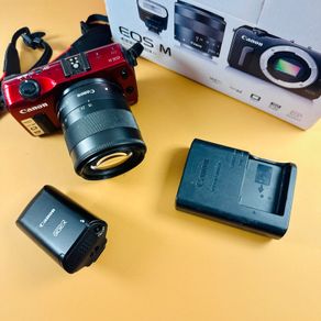 Canon EOS M Kit
