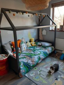 Kids house frame bed with mattress