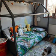 Kids house frame bed with mattress