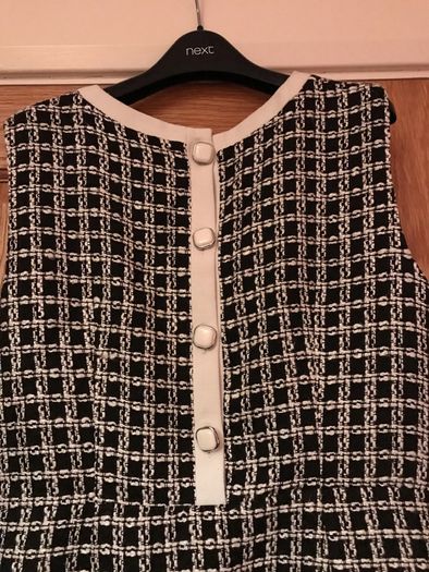 Savida monochrome dress with button back 16-18