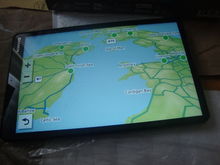 sat nav Garmin dezl LGV1000, for trucks, HGV