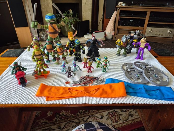 Teenage Mutant Ninja Turles Figures