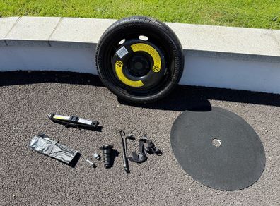Audi spare wheel, kit, lock nut, cover