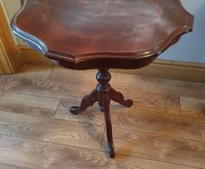 Vintage occasional table replica