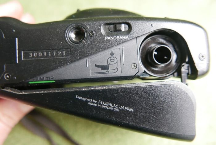 Vintage Fuji DL-95 Super 35mm Film Camera with Panorama & Macro, Retro Point and Shoot Camera