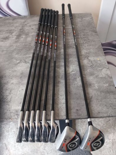 Dunlop golf clubs. Right handed clubs