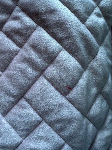 2 pink throws