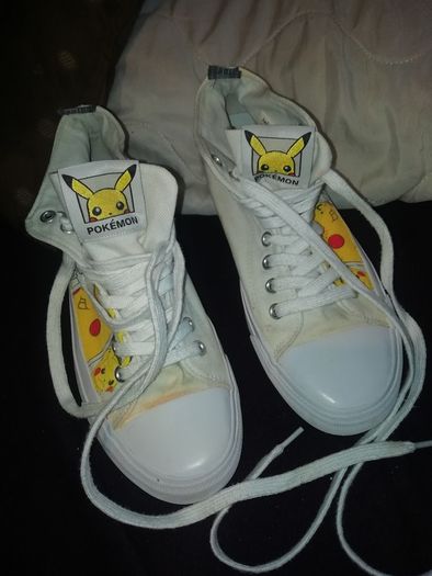 Pokemon Boys hi tops