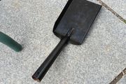 Hand shovel.
