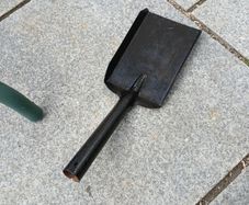 Hand shovel.
