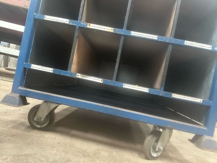 Mobile stillage