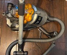 Free - Dyson DC19 vacuum cleaner