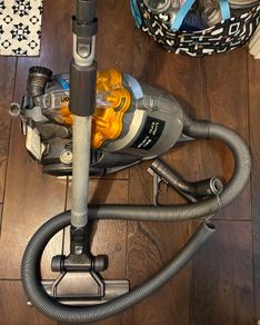 Free - Dyson DC19 vacuum cleaner