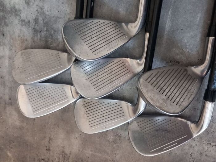 Callaway golf clubs. Right handed clubs