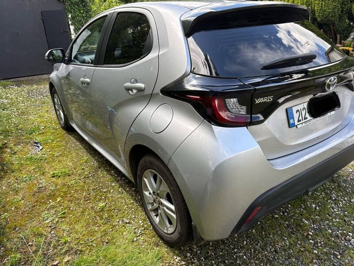 Toyota Yaris Hybrid Luna 4dr Auto 1490 Cc Grey
