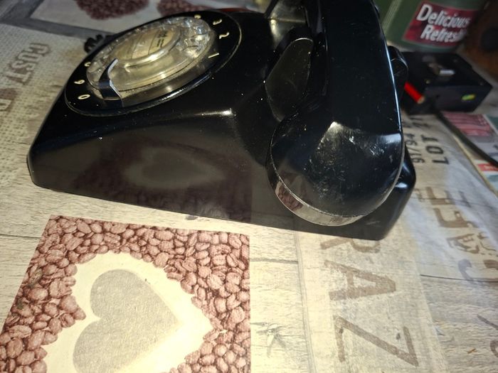 Vintage Black Rotary Dial and Antique Telephones. PRICE IS FOR 1 ONLY Postage Available or Collection