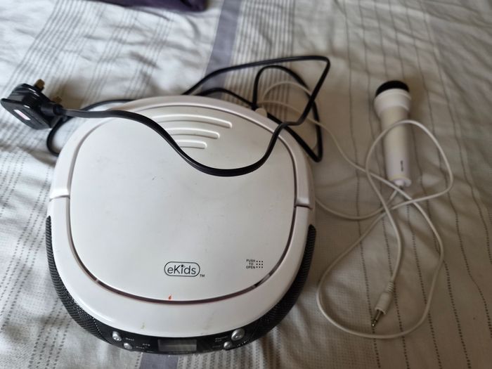 cd player with mic